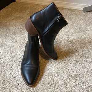 NWOT madewell charley boot in leather
